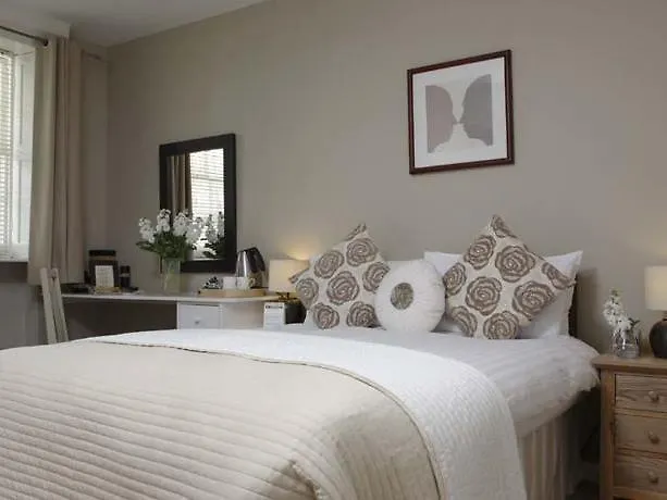Guest house The Cheltenham Townhouse Studios At Glenfall Lawn Pittville Circus